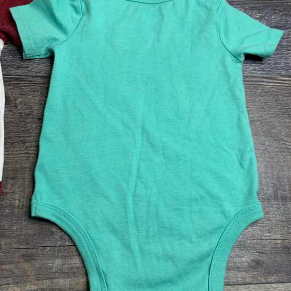 Bundle of onesies, Sz 6-9 Mos. - Picture 8 of 13